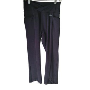 Gymshark | Black Poise Cropped Capri Crossover Leggings